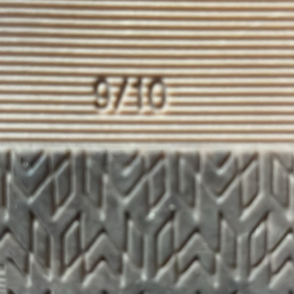 Women’s size 9/10 Malvados Sia Flip Flop - Comet - Picture 6 of 6